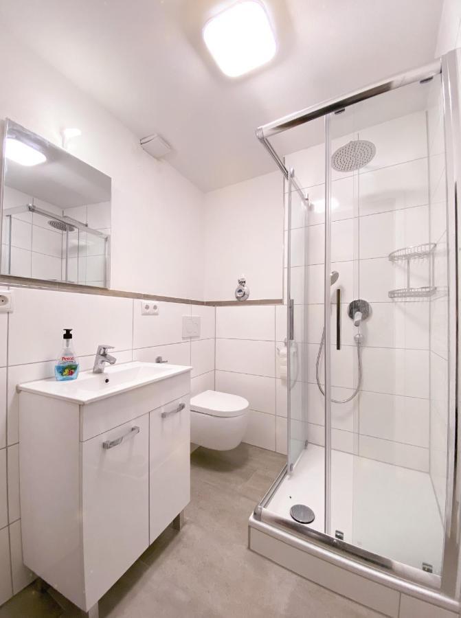 Traumhaftes Privatzimmer In Karlsruhe Luaran gambar