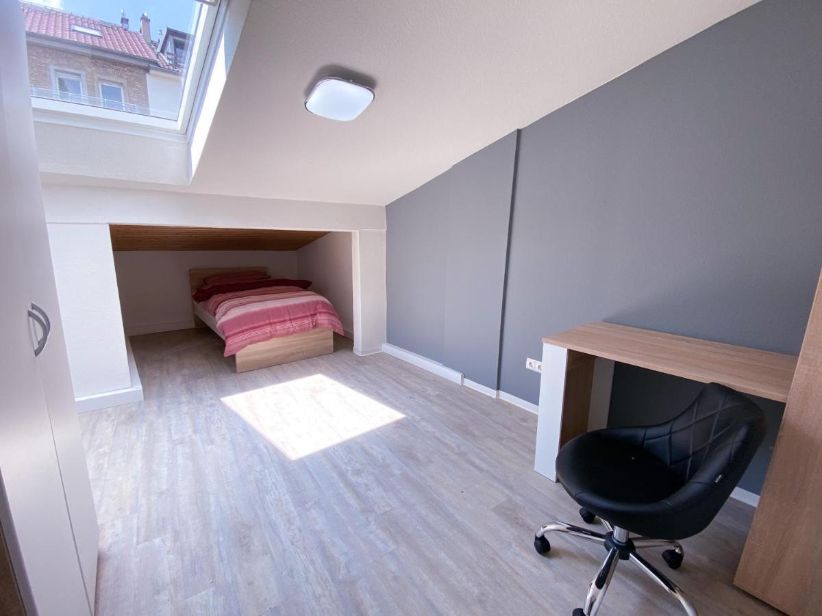 Traumhaftes Privatzimmer In Karlsruhe Luaran gambar