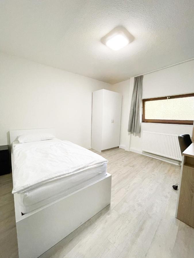 Traumhaftes Privatzimmer In Karlsruhe Luaran gambar